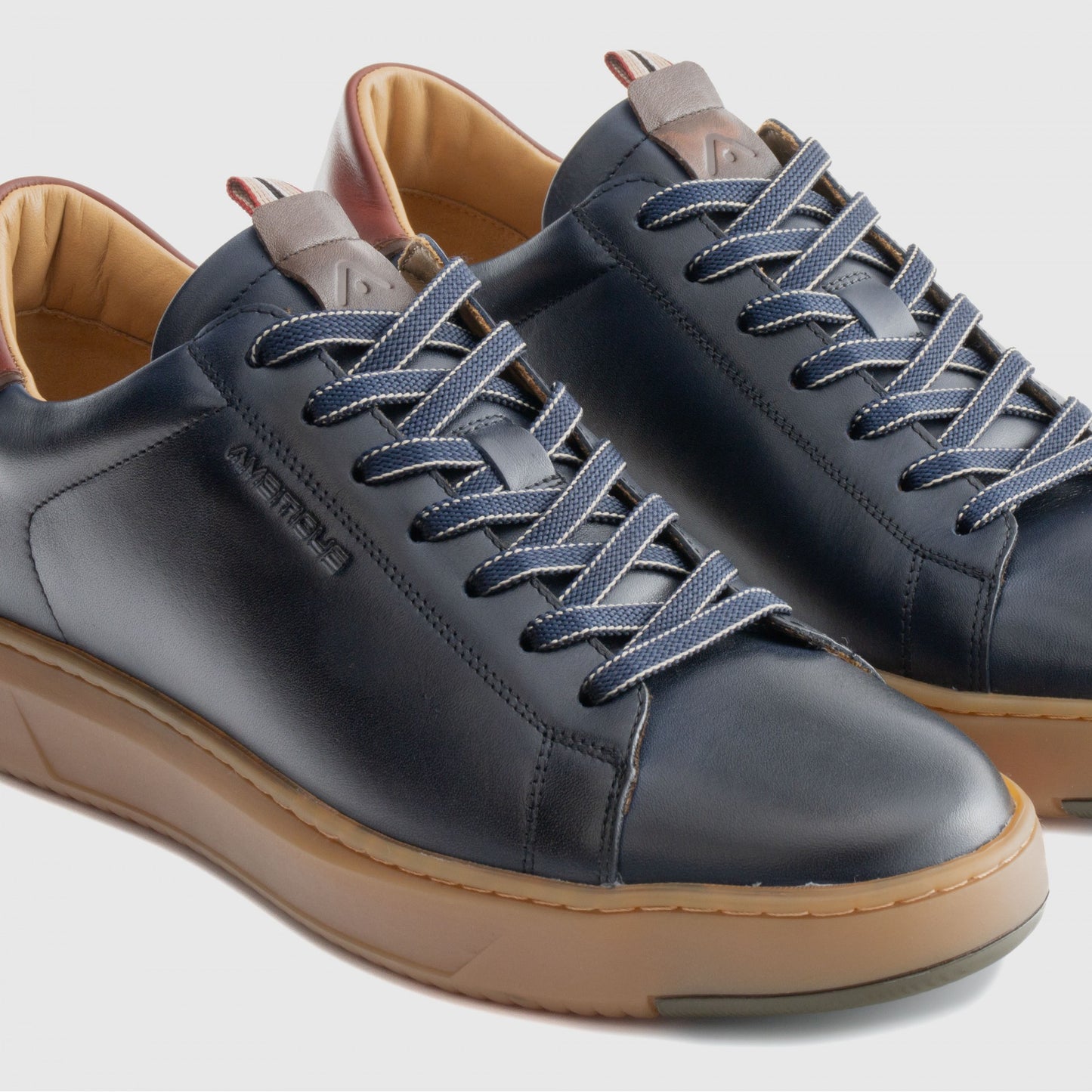 Aktif Lace Sneaker