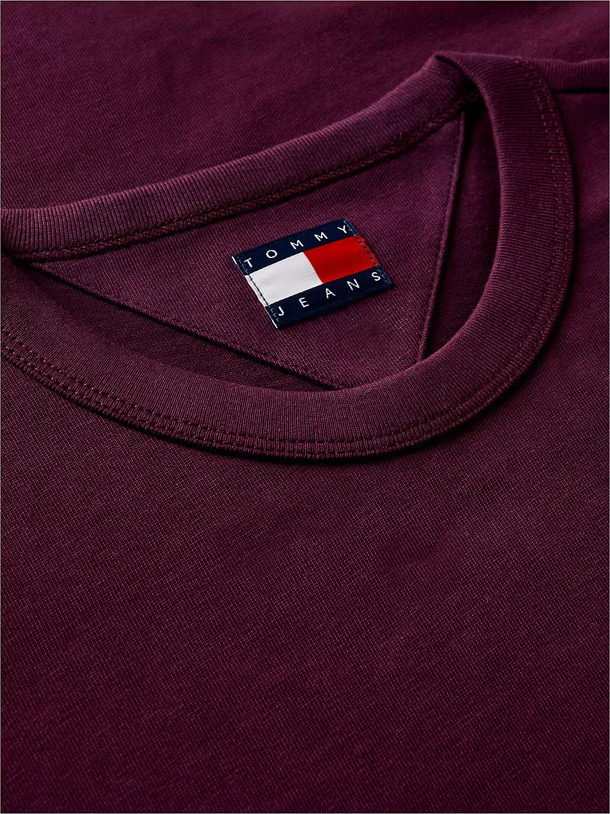 Tommy Jeans Tommy Badge Crew Neck T-Shirt – Berry