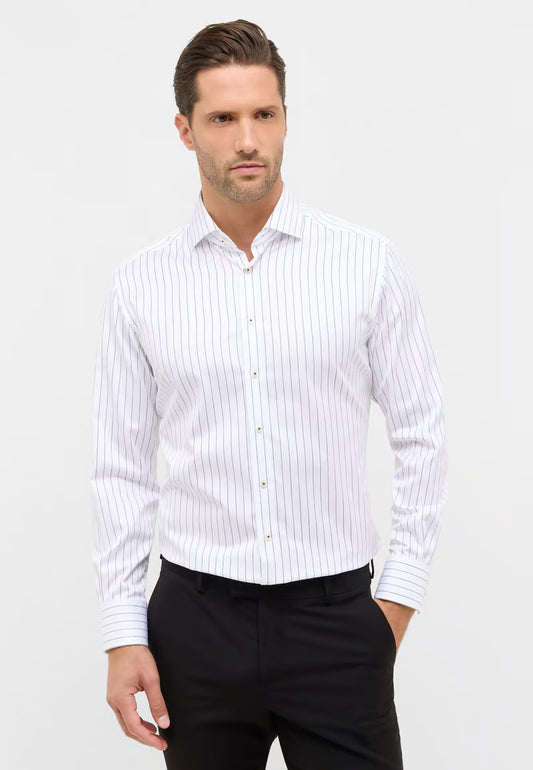 MODERN FIT Shirt in white striped