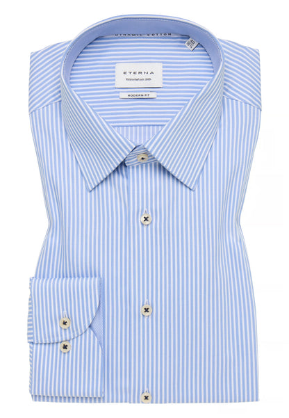 MODERN FIT Shirt in sky blue striped