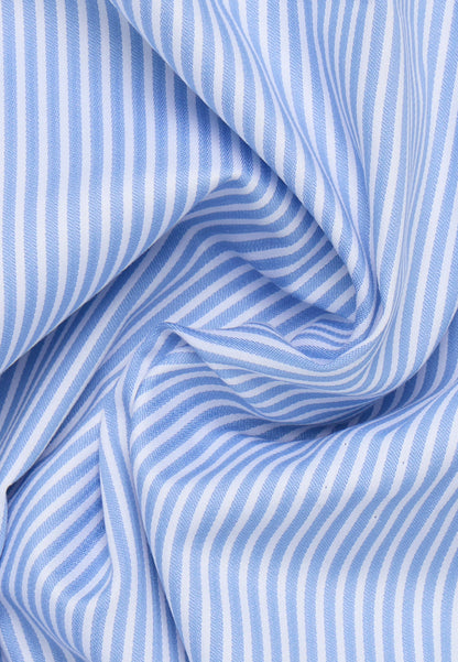 MODERN FIT Shirt in sky blue striped