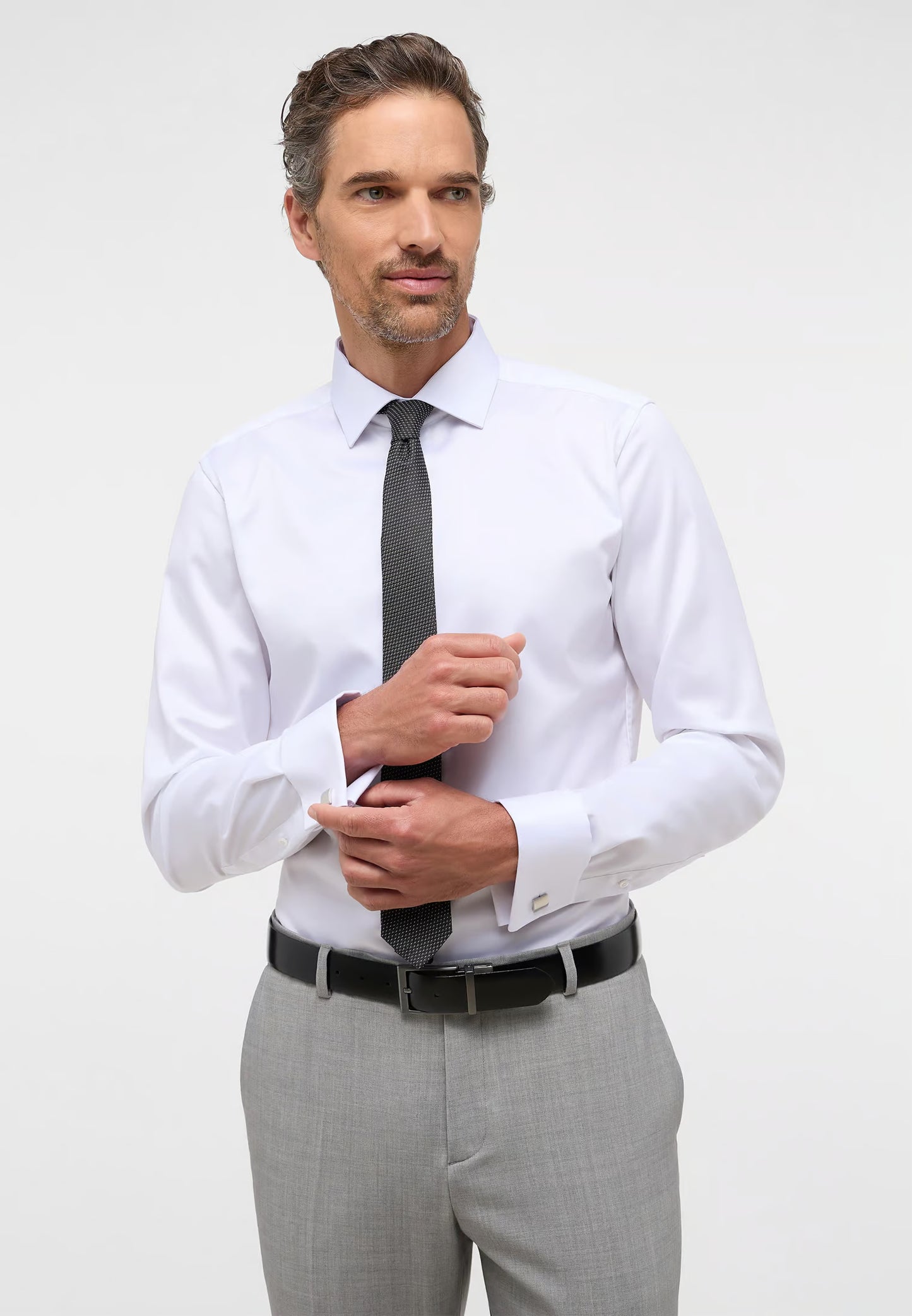 SLIM FIT Luxury Shirt in white plain