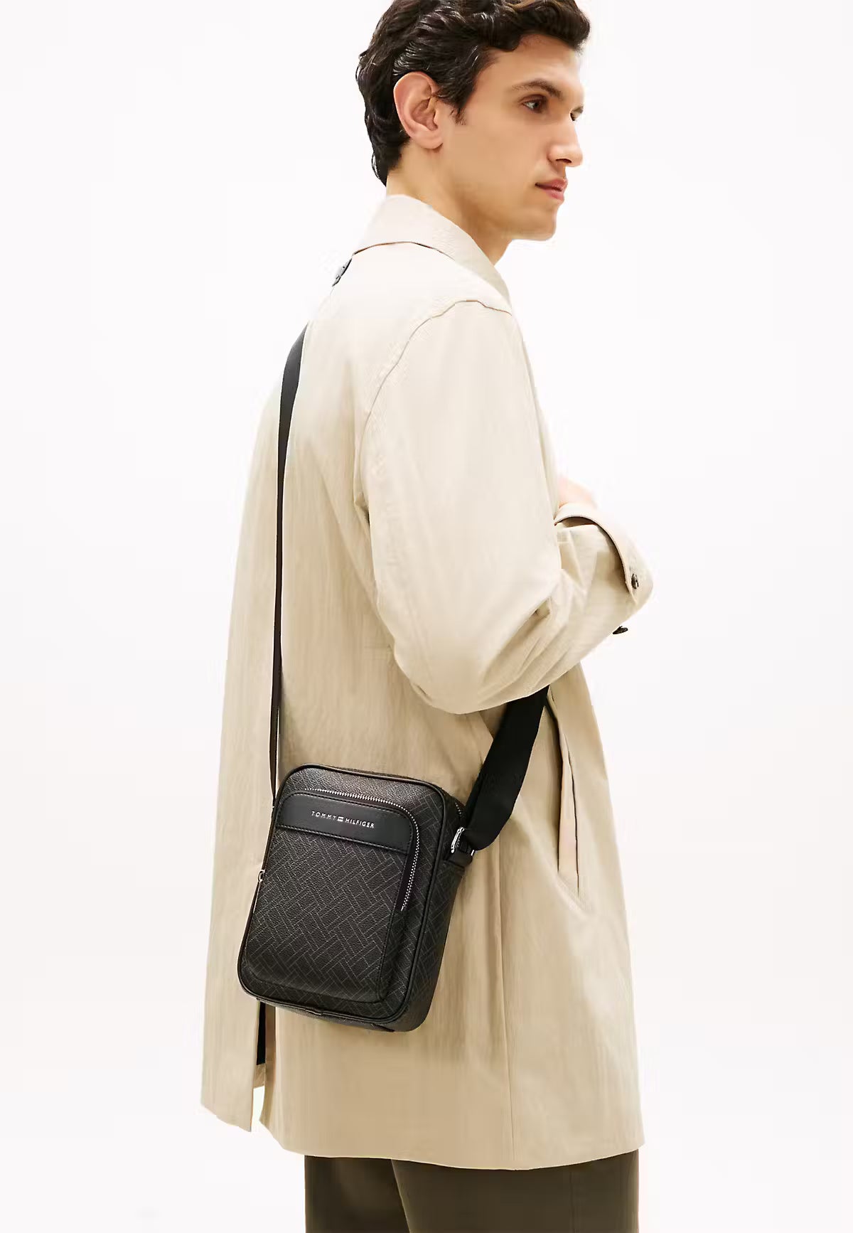 Tommy Hilfiger Flag Crossbody Reporter Bag