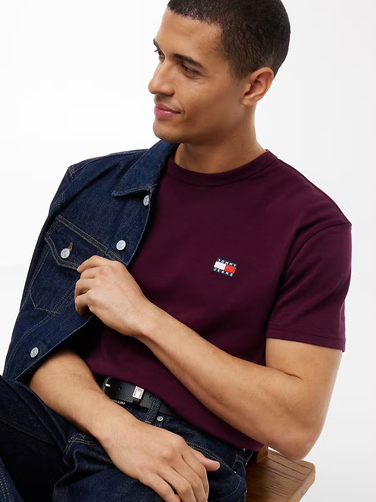 Tommy Jeans Tommy Badge Crew Neck T-Shirt – Berry