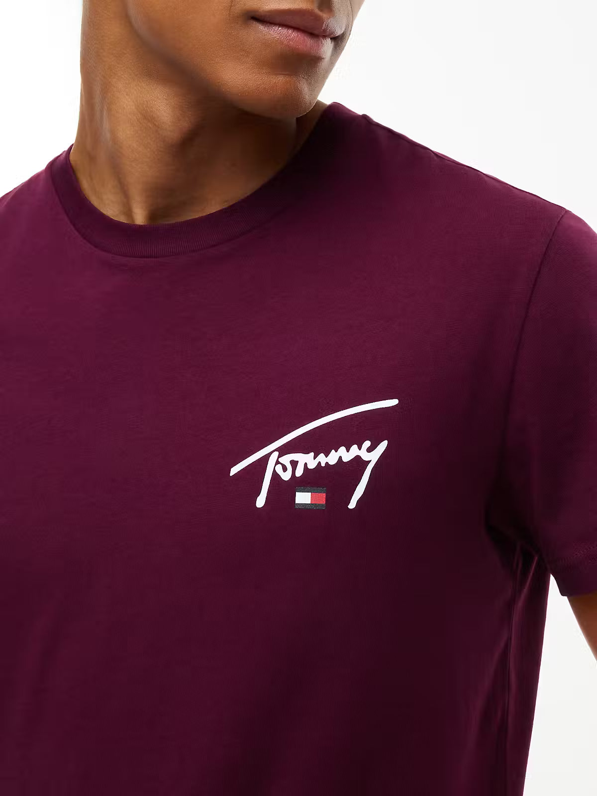 Tommy Jeans Signature Chest T-Shirt – Berry
