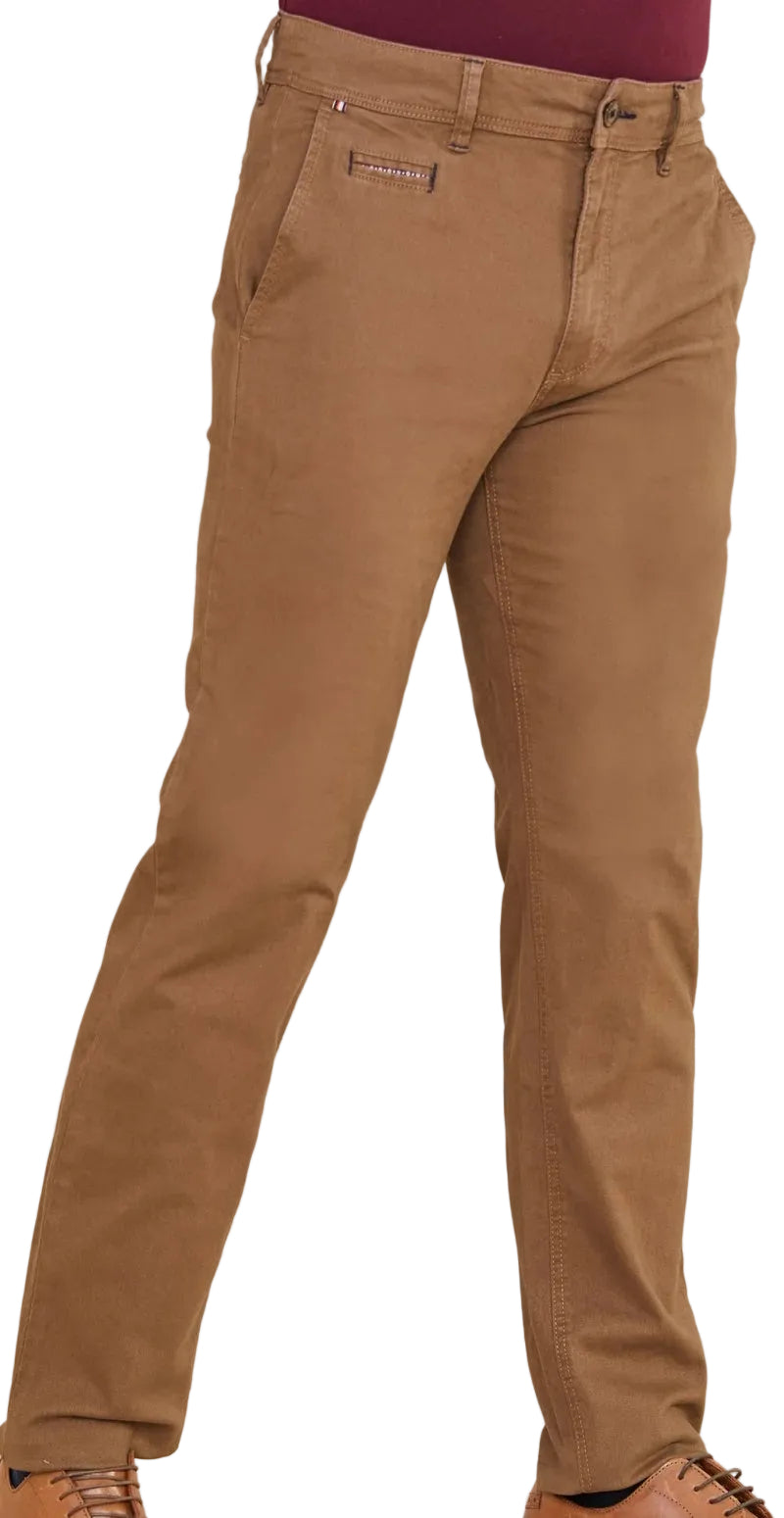Andre Mane Modern Fit Chinos – Tan