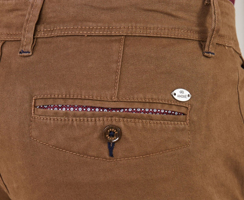 Andre Mane Modern Fit Chinos – Tan
